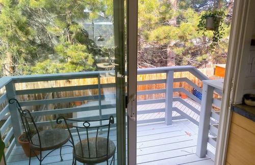 East Boulder House | Bright & Light 2BR Townhome in Boulder with AC, WiFi