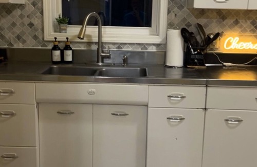 Thief River Falls House | Bright Little Getaway - Fenced in Yard