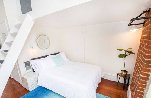 Civic Core House | Bright Loft in the Heart of Downtown San Diego!