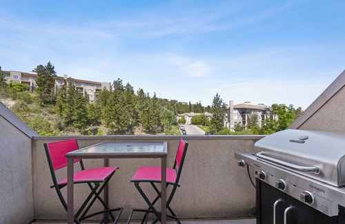 Quail Ridge Apartment | Bright Loft With Courtyard View - 318