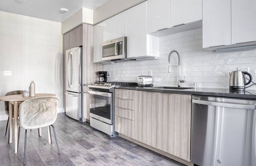 Milpitas Apartment | Bright Milpitas 1BR w/ Gym, Pool & Parking, walk to BART, by Blueground