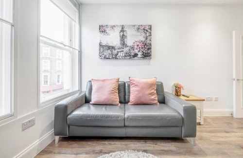 Colville Apartment | Bright & Modern 2-Bed Notting Hill Apartment
