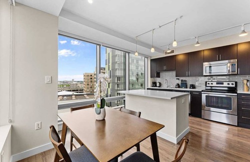 Downtown Boston Apartment | Bright Modern 2BR 2BA unit in downtown Boston