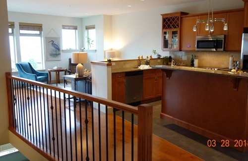 Regional District of Nanaimo House | Bright, modern and fresh