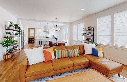 Bozeman House | Bright modern dog-friendly home with mountain view & fenced yard