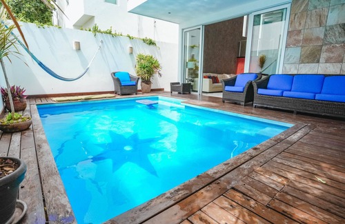 Cancun House | Bright modern home in family friendly community