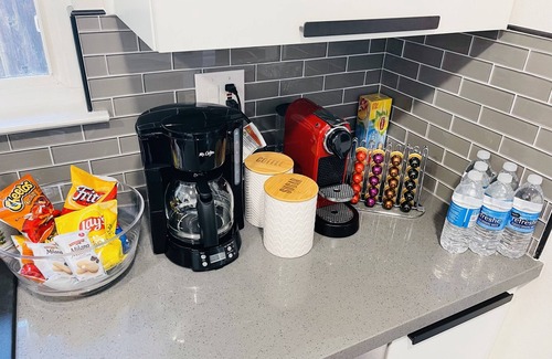 Santa Clara House | Bright modern home near Santana Row, Apple