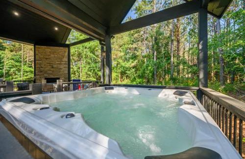 Pickens House | Bright Modern Luxury - Broken Bow Dream Retreat