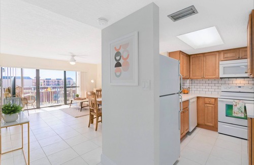 Port Canaveral Condo | Bright & Modern Penthouse w/Stunning Ocean Views, Heated Pool & BBQ Grills!