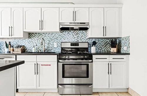 West Colfax Apartment | Bright + Modern Retreat | King Beds | Sloan’s Lake