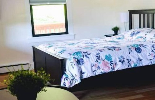 Catskill Apartment | Bright, Nice Catskill Motel Room (#1)