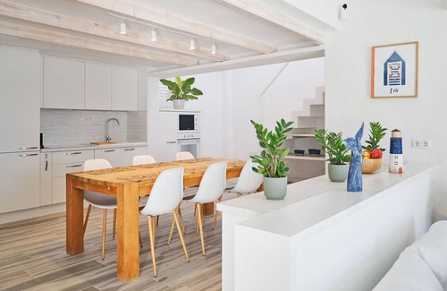 San Miguel de Abona Ski Chalet | Bright oceanfront bungalow with views, garden and coastal style, 91