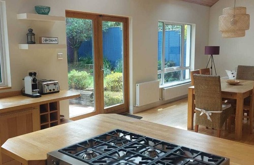 Dundrum House | Bright, Open, Airy Living in Dublin 14