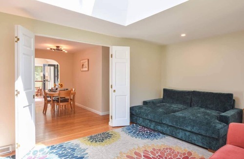 Marstons Mills House | Bright & Open Central A/C Dog Friendly!
