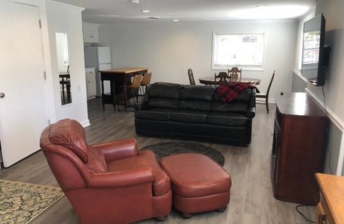 Hickory Apartment | Bright open studio apartment with king bed and queen sofabed. Walk to local shops and restaurants.