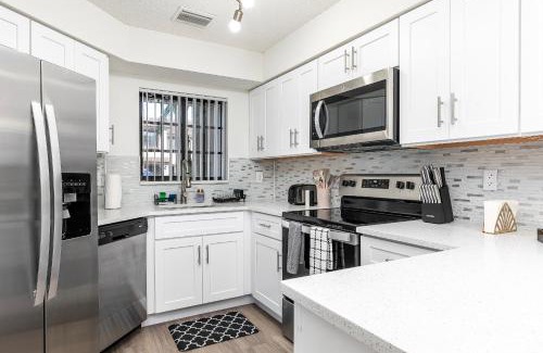 Delray Beach Apartment | Bright open Townhome Delray Beach
