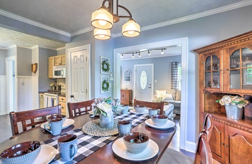 Parma House | Bright Parma Home w/Outdoor Space < 10 Mi to Dtwn