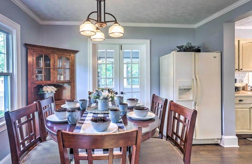 Parma House | Bright Parma Home w/Outdoor Space < 10 Mi to Dtwn