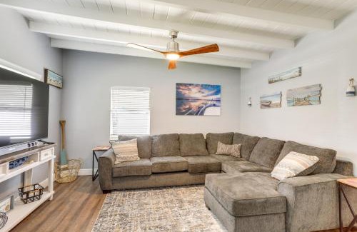 Pinellas Park House | Bright Pinellas Park Getaway with Private Pool!