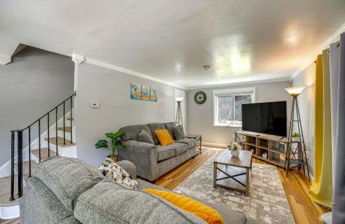 South Hills House | Bright Pittsburgh House with Yard 3 Mi to Downtown!