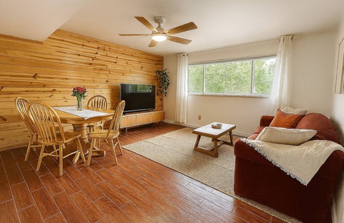 Park East House | Bright Private 2BR Boulder Suite Near CU & Chautauqua