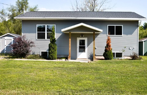 Marquette House | Bright & Private Home ~ Close To Downtown MQT