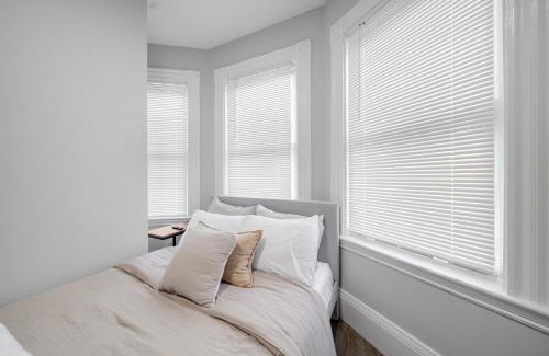 South Boston Apartment | Bright Private Room Near Beaches, Public Transit