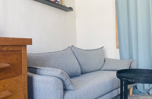 Les Grands Carmes Apartment | Bright, quiet apartment near Joliette/Old Port/Panier/Mucem