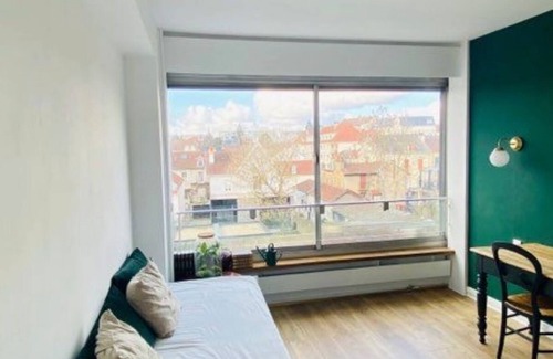 Dijon Apartment | Bright, quiet apartment just a stone's throw from Dijon town center.