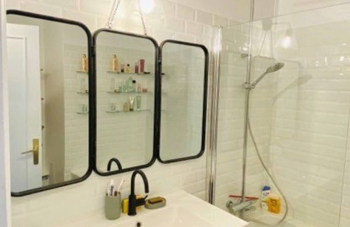 Dijon Apartment | Bright, quiet apartment just a stone's throw from Dijon town center.