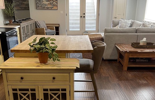 Layton Apartment | Bright, Quiet Neighborhood Basement Apartment