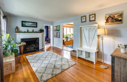 Richmond House | Bright Richmond Home w/ Backyard Oasis!