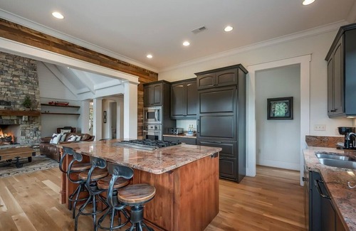 Mill Spring House | Bright's Creek Manor: 5BR Home-Private Pool