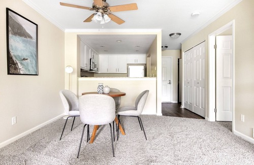 Santa Clara Apartment | Bright Santa Clara 1BR w/Parking, W/D, walk to Groceries, by Blueground