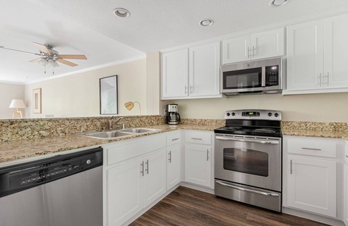 Santa Clara Apartment | Bright Santa Clara 1BR w/Parking, W/D, walk to Groceries, by Blueground
