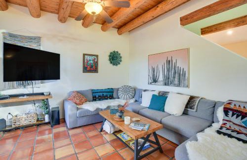 Southside Apartment | Bright Santa Fe Condo about Half-Mi to Meow Wolf!