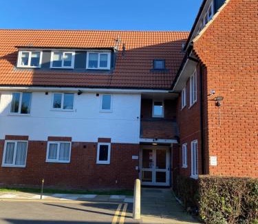 South Woodham Ferrers Apartment | Bright- Self Check-In -Great Area close to South Woodham Ferrers station
