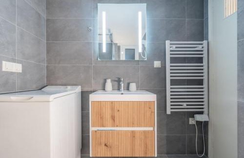 Filopappou Apartment | Bright Serenity 1DR Apt in Koukaki
