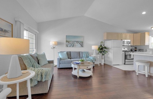 Hillcrest Condo | Bright, Spacious 2BD/2BA in the Heart of Hillcrest
