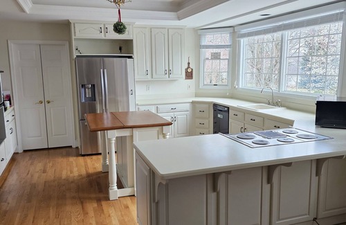 Harper's Choice House | Bright spacious 5 bedroom home, Easy Access DC/Baltimore/Annapolis