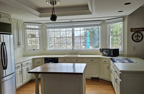 Harper's Choice House | Bright spacious 5 bedroom home, Easy Access DC/Baltimore/Annapolis