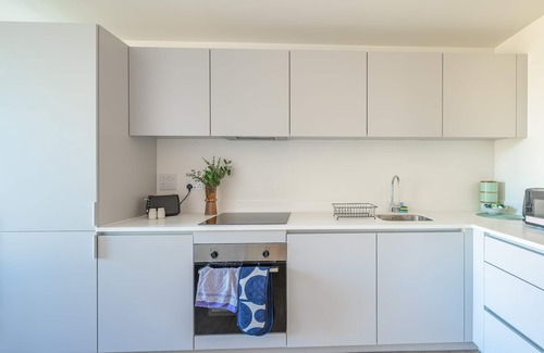 Birmingham City Centre Apartment | Bright & Spacious Central Birmingham 1 Bed Flat