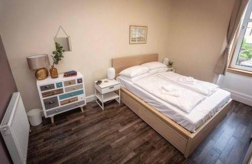 Bonnington Apartment | Bright spacious Edinburgh City Centre Apartment