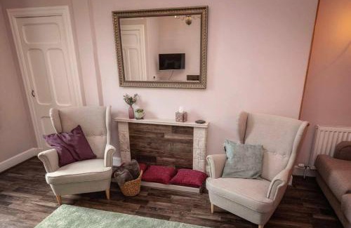 Bonnington Apartment | Bright spacious Edinburgh City Centre Apartment