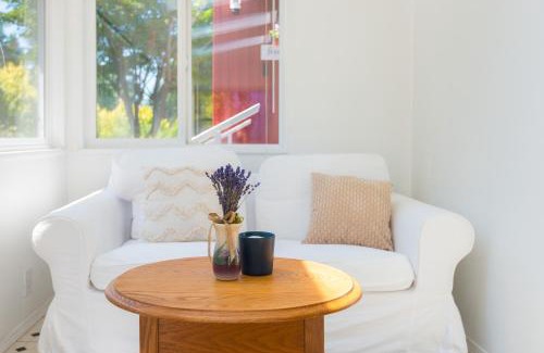 Dunbar House | Bright & Spacious House Near UBC