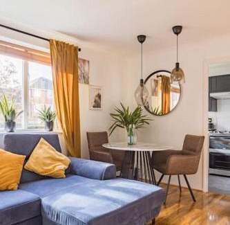 Island Gardens Apartment | Bright &Spacious One Bedroom Flat off Canary Wharf
