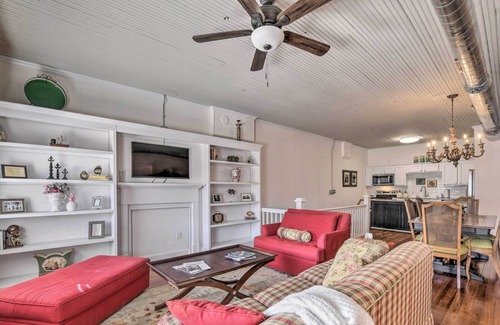 Spencer Apartment | Bright Spencer Apartment - Newly Renovated!