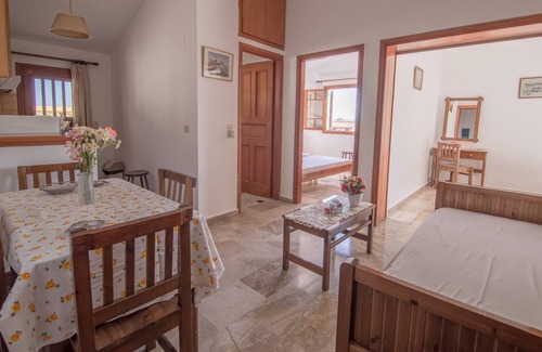 Poros Apartment | bright, splendid house