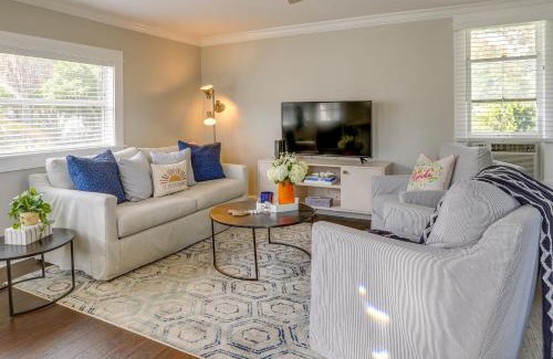 Historic Old Northeast Apartment | Bright St Petersburg Apartment, Walk to Downtown!