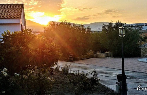 Sax Apartment | Bright studio apartment with secure parking and share of owners' pool